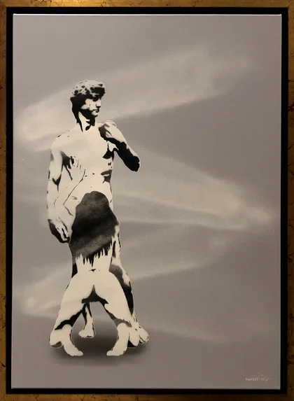 Kunstrasen Stencil Art "Fame and Gloria"